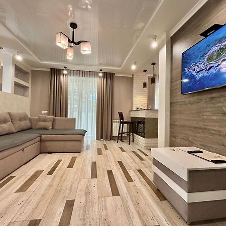 Apartpoltava Розкішна Студія З Кутовою Ванною, 1-Й Будинок Біля Корпусного Парку, Панорамний Балкон ภายนอก รูปภาพ